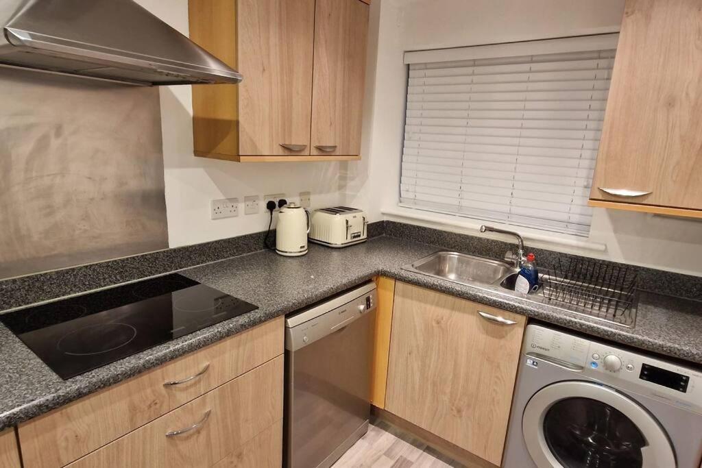 Greenhithe Cosy Apartment, Netflix And Sport Channels Zewnętrze zdjęcie